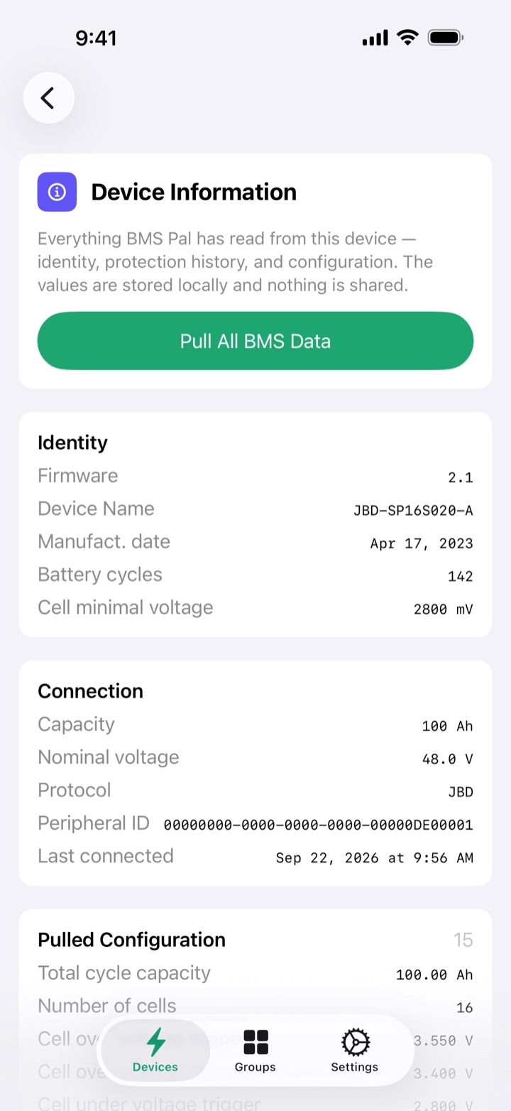 Device information page: BMS identity, firmware, capacity, and configuration read from the board